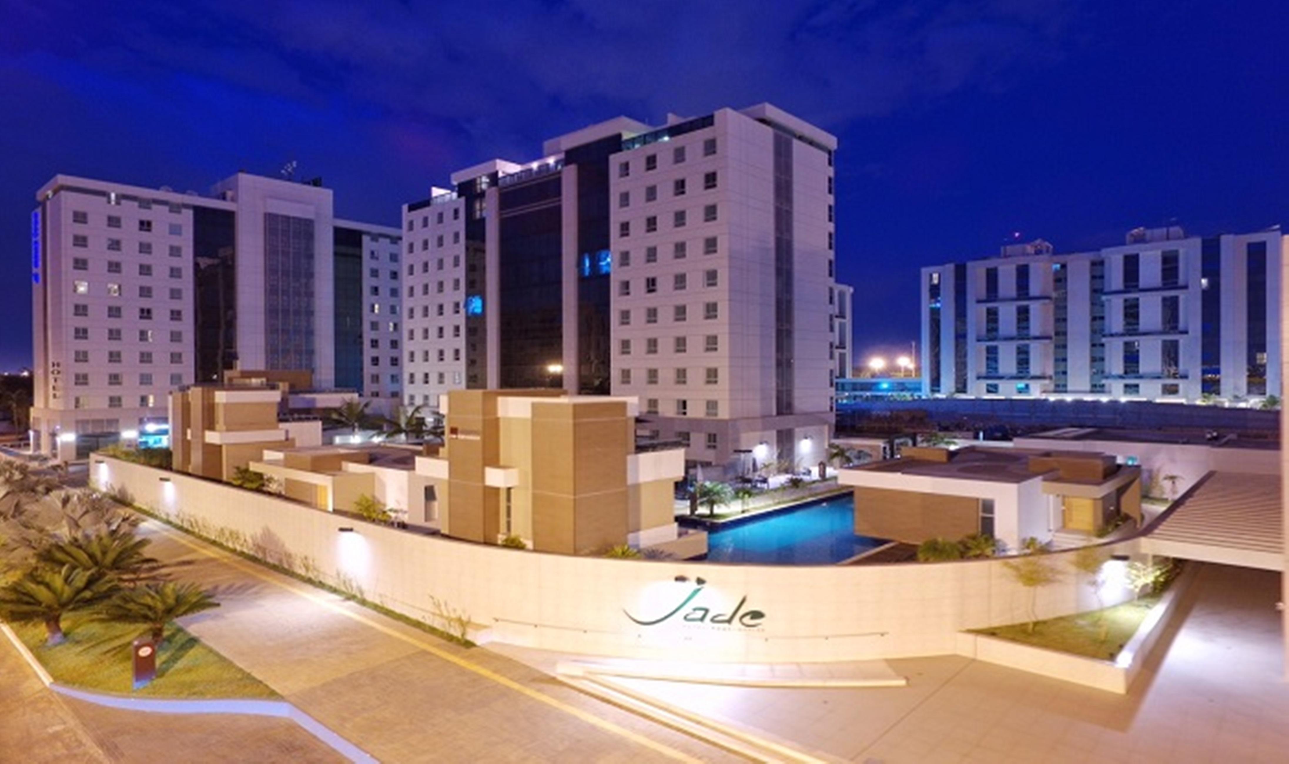 Candangolandia Jade Hotel Brasilia מראה חיצוני תמונה Residential complex in the city
