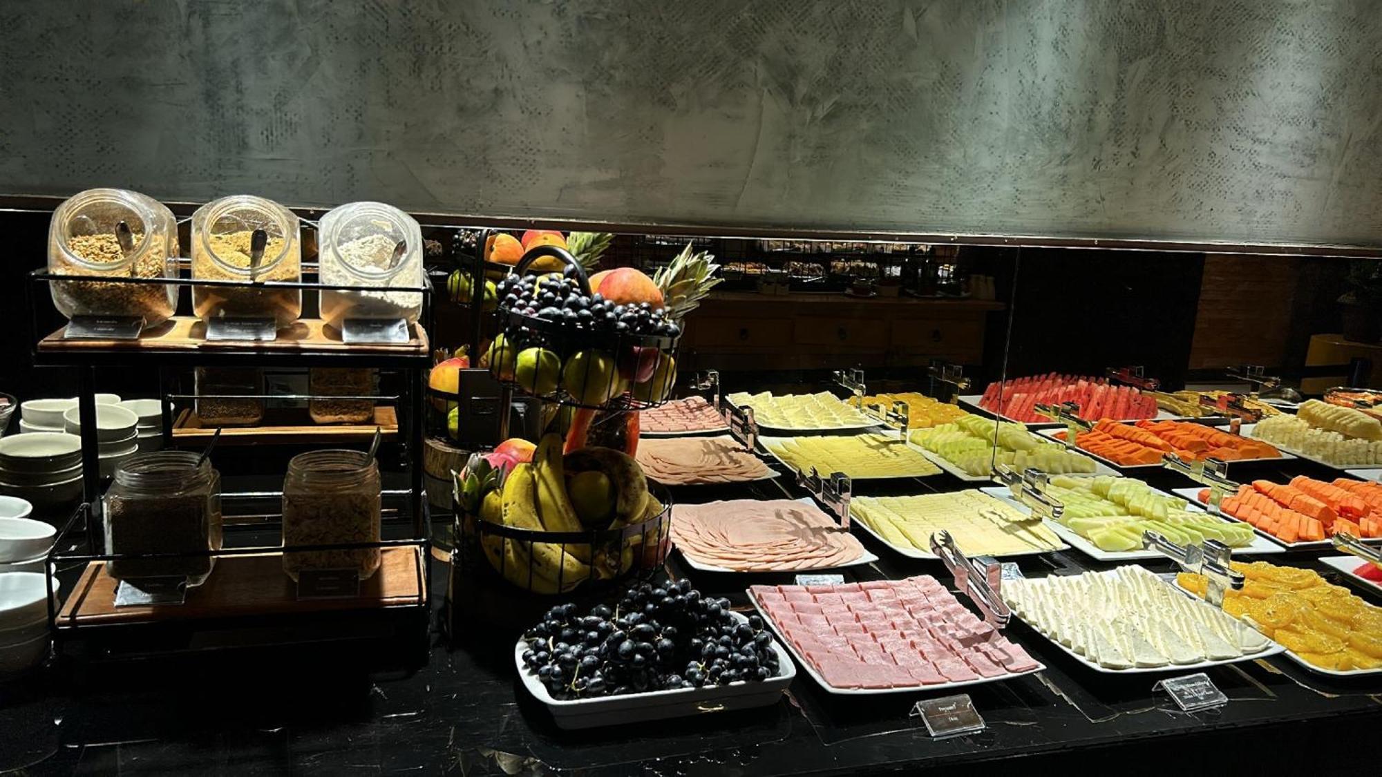 Candangolandia Jade Hotel Brasilia מראה חיצוני תמונה A buffet at a hotel