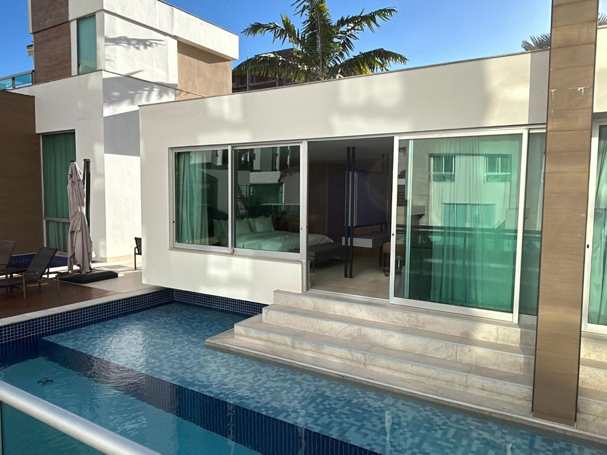 Candangolandia Jade Hotel Brasilia מראה חיצוני תמונה A swim-up suite at the Hard Rock Hotel & Casino Punta Cana